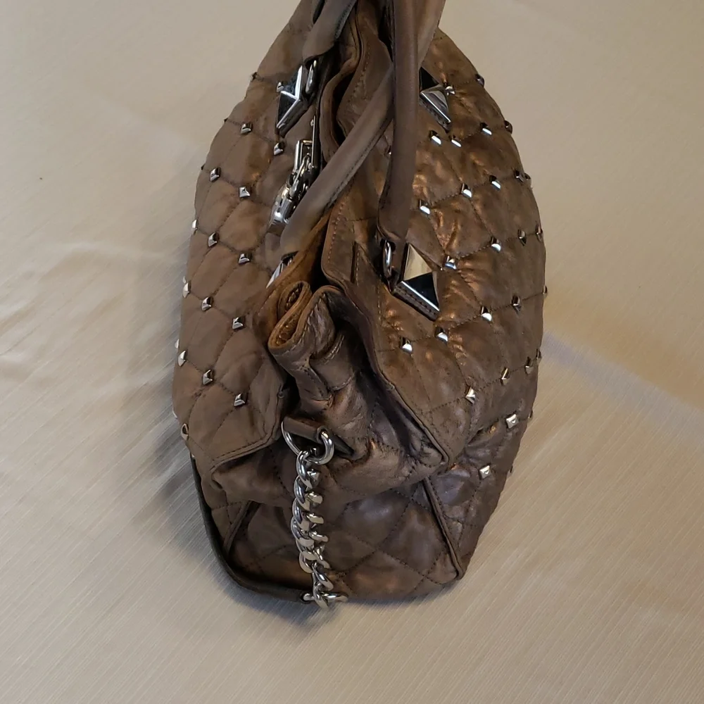 Michael kors handbag - Picture 2 of 11